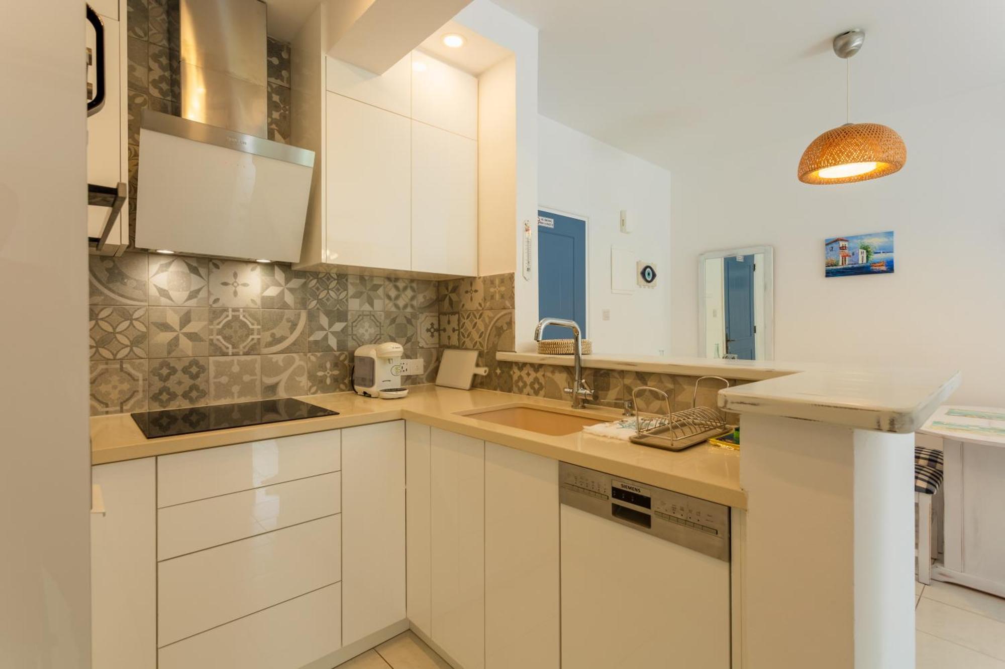Regina Gardens Lovely Apartment Paphos Exterior photo