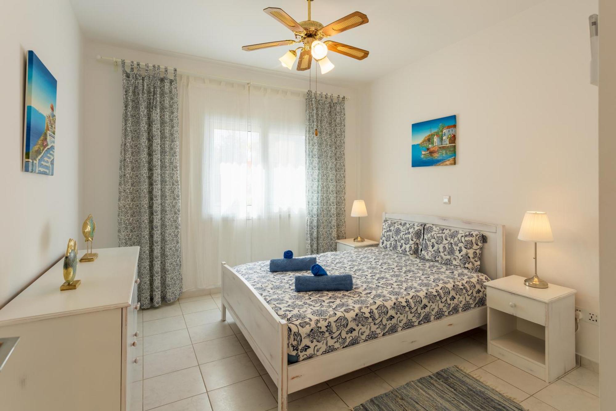 Regina Gardens Lovely Apartment Paphos Exterior photo