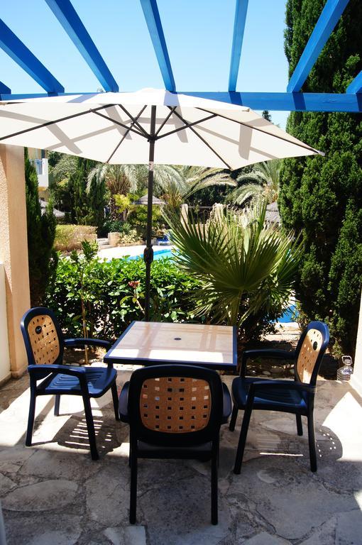 Regina Gardens Lovely Apartment Paphos Exterior photo